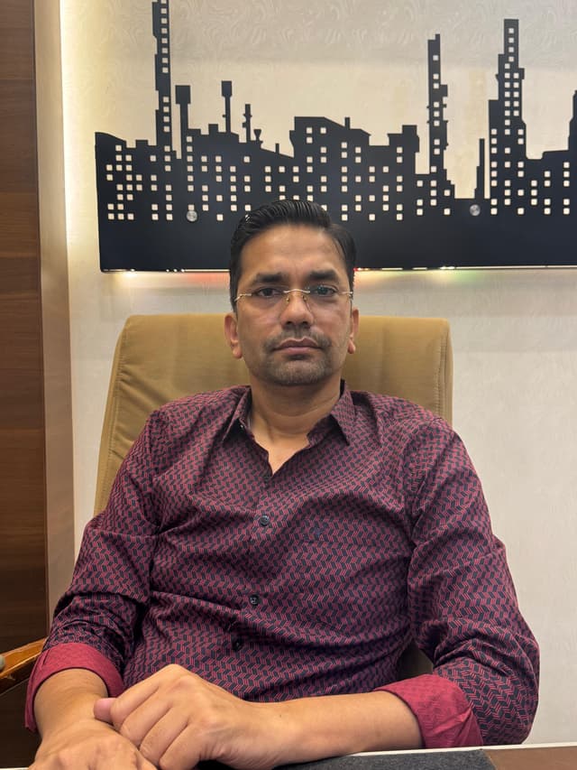 MR JAYANT SHUKLA